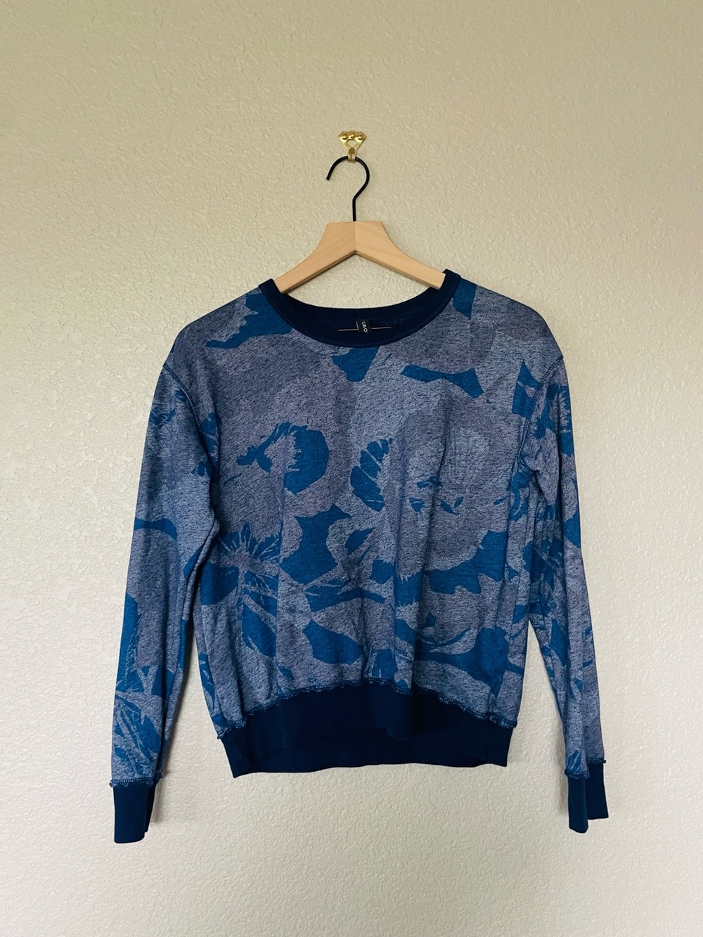 Stone Flower Blue Floral Print Pullover